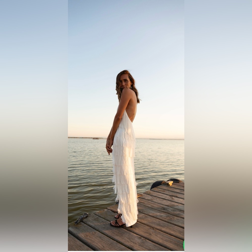 Womance long alba dress size small. White halter fringe dress